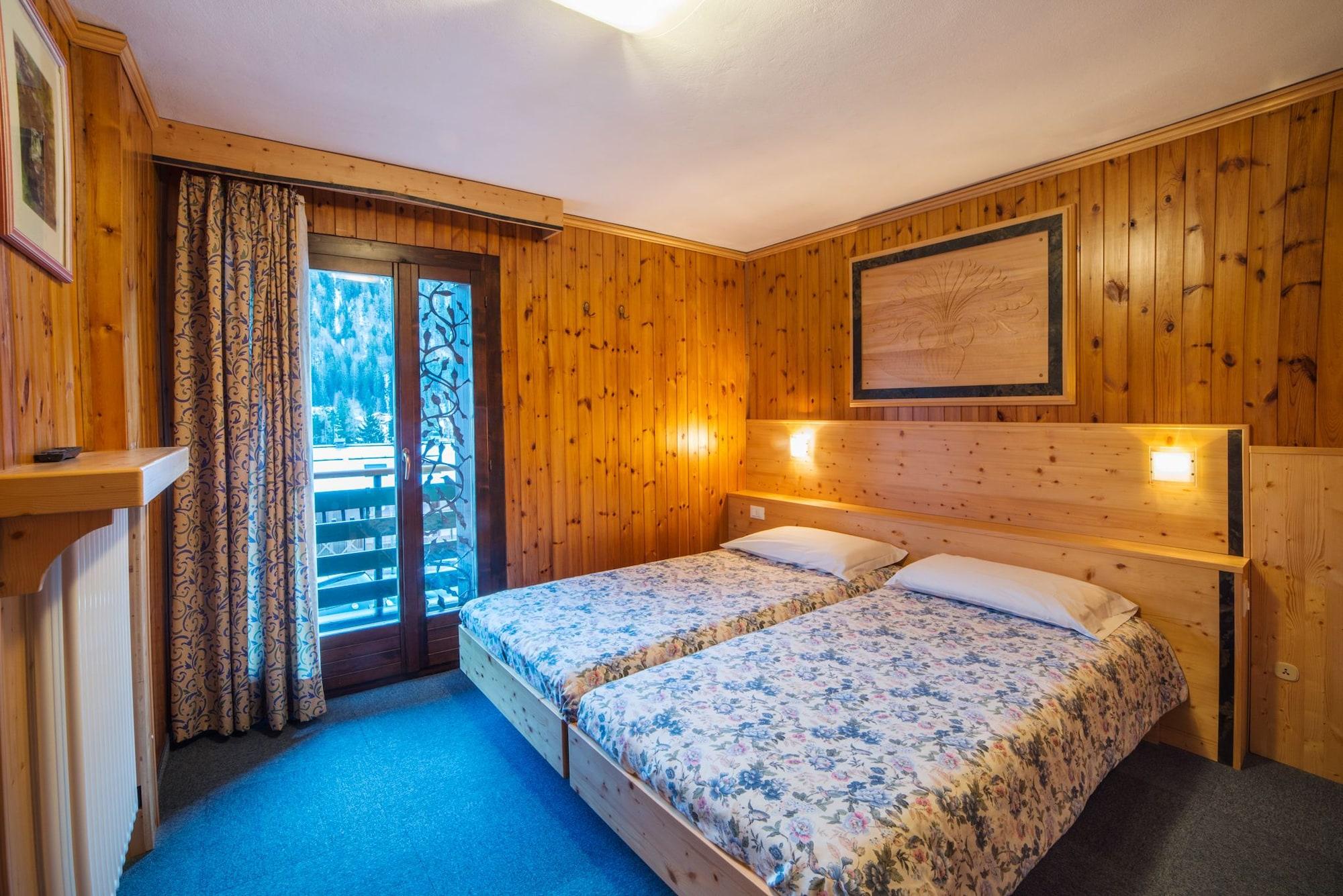 Hotel Cime D'Oro Madonna di Campiglio Bagian luar foto