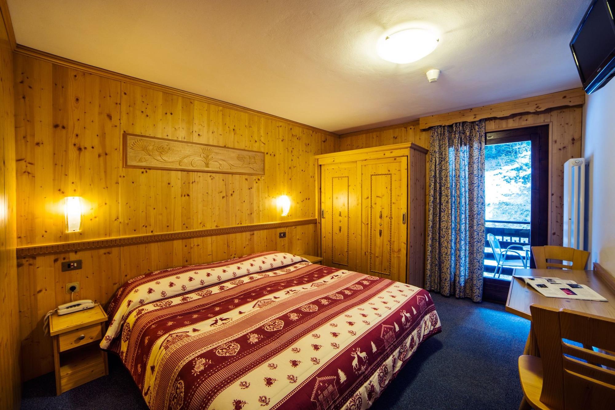 Hotel Cime D'Oro Madonna di Campiglio Bagian luar foto
