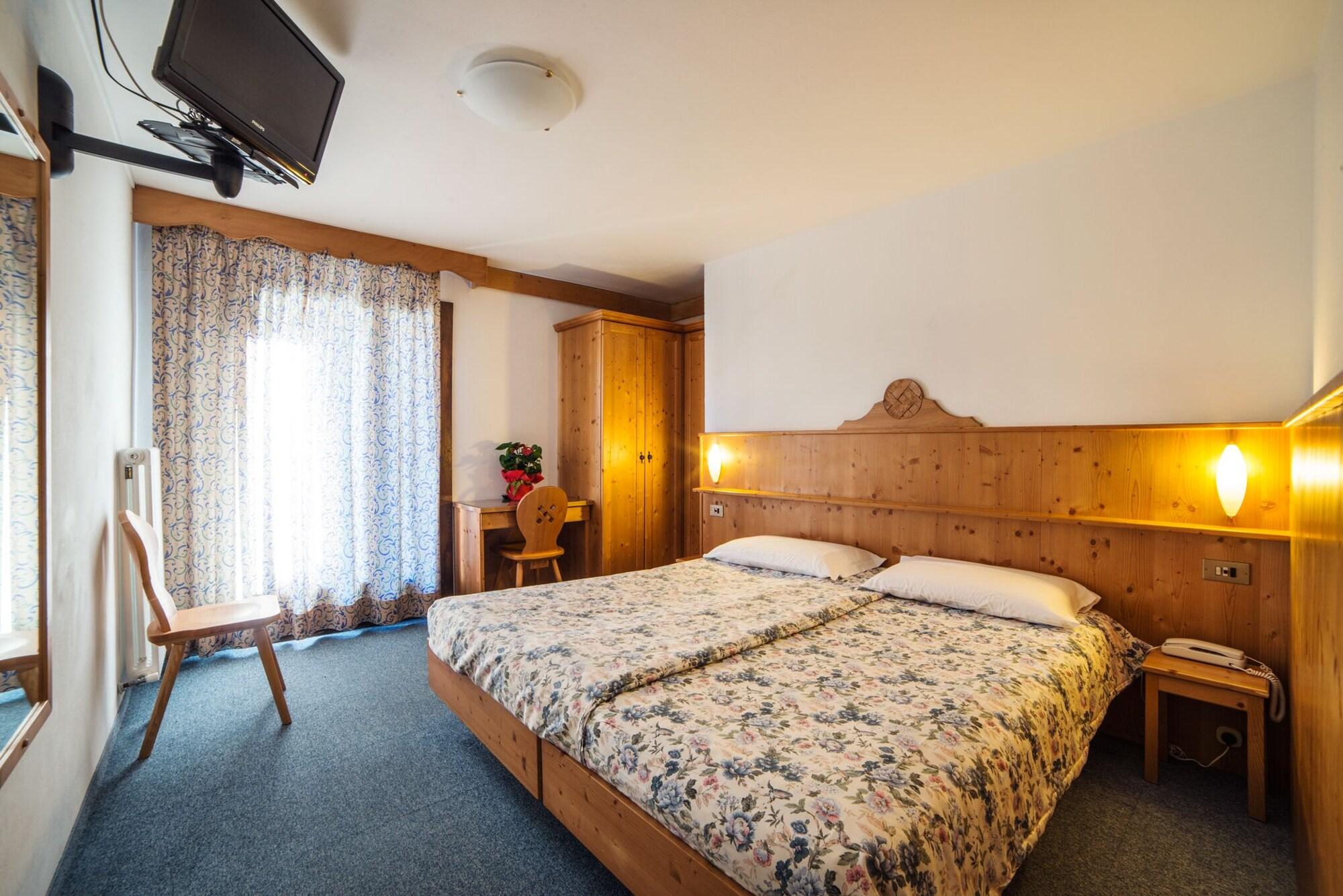 Hotel Cime D'Oro Madonna di Campiglio Bagian luar foto
