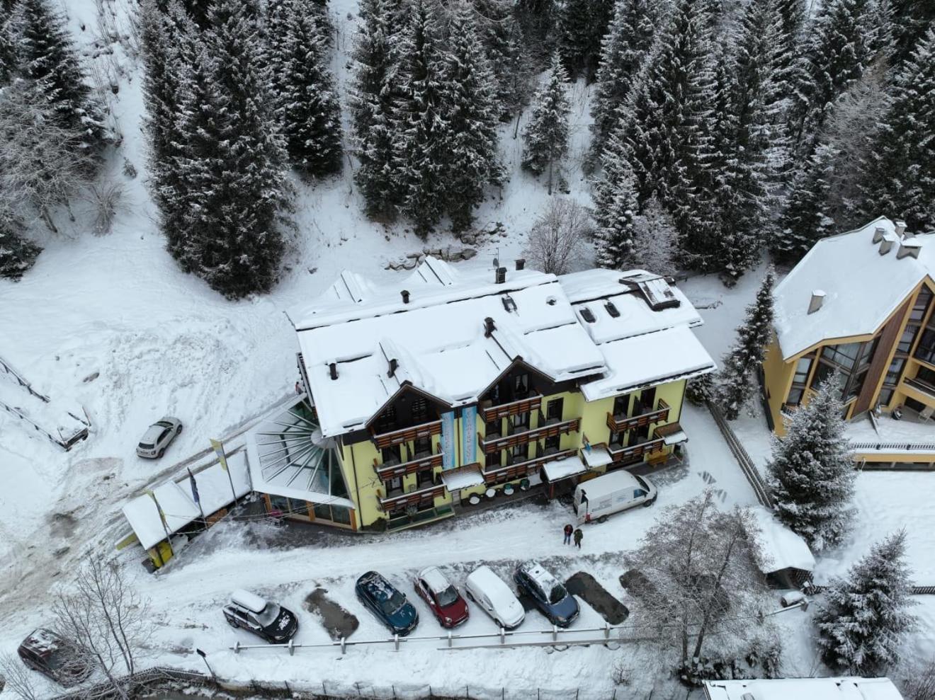 Hotel Cime D'Oro Madonna di Campiglio Bagian luar foto