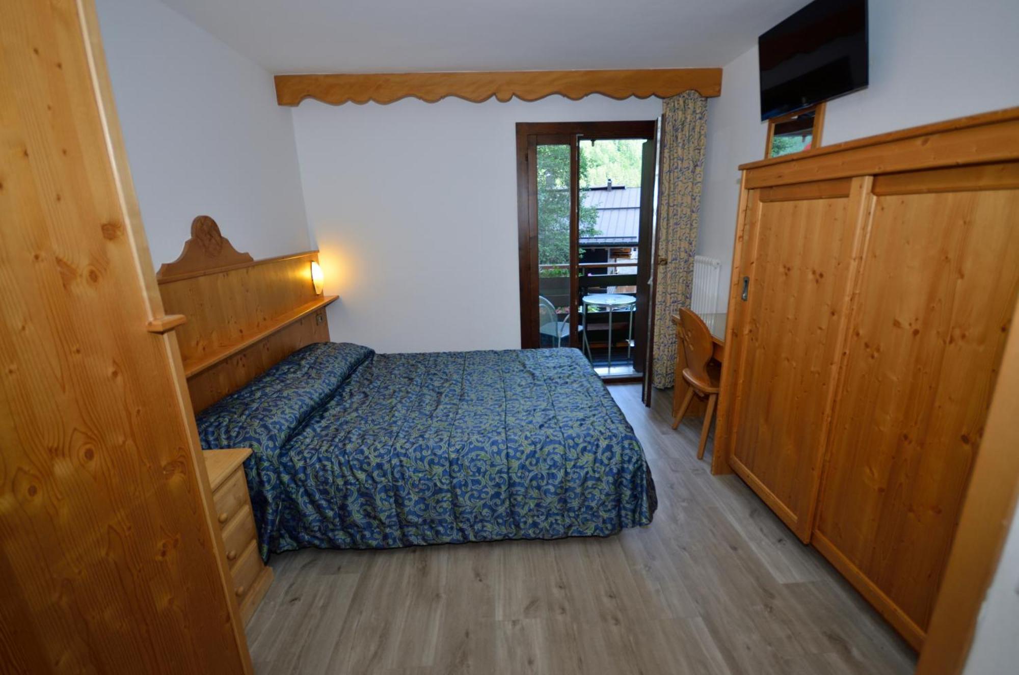 Hotel Cime D'Oro Madonna di Campiglio Bagian luar foto