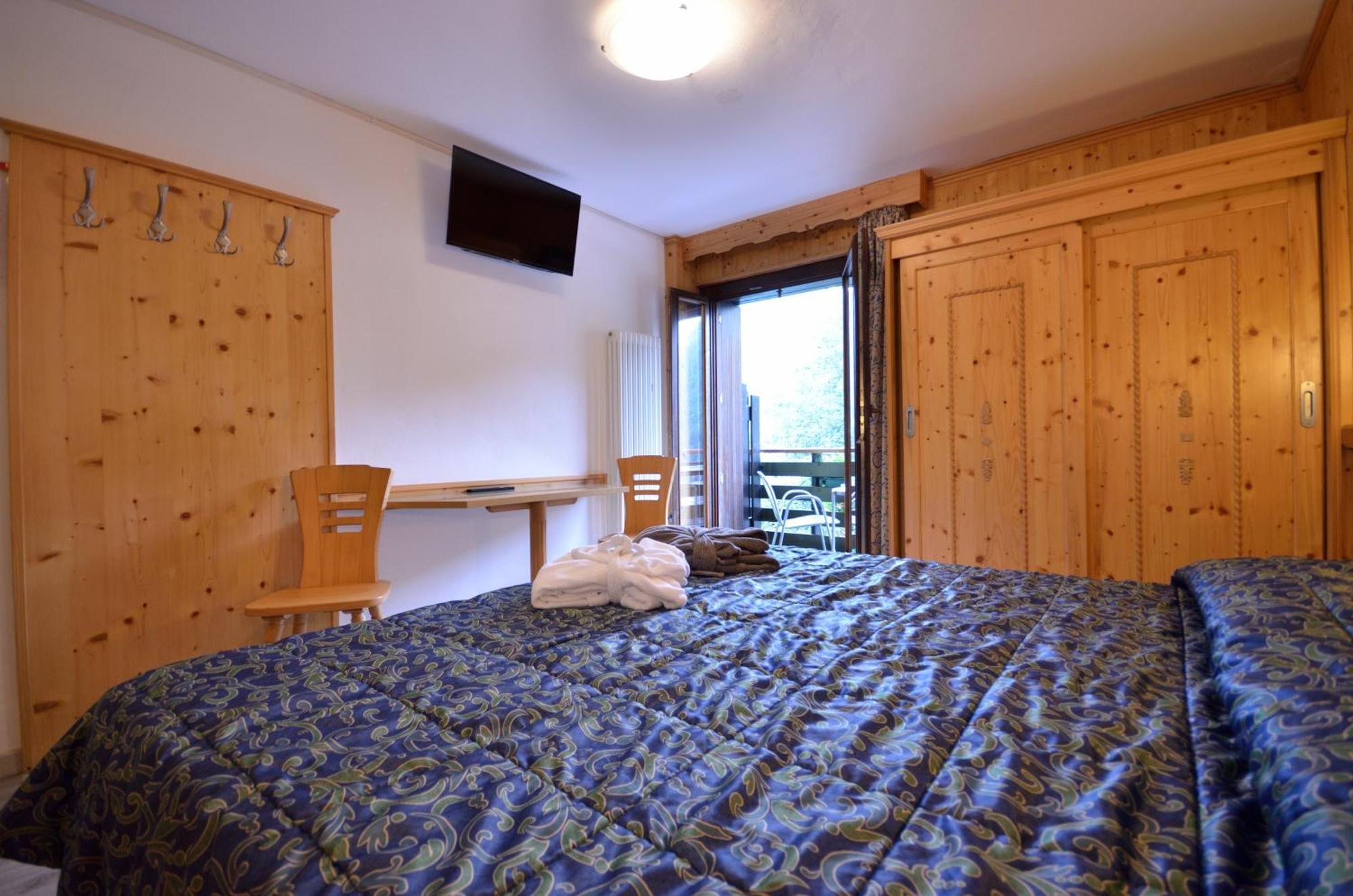 Hotel Cime D'Oro Madonna di Campiglio Bagian luar foto