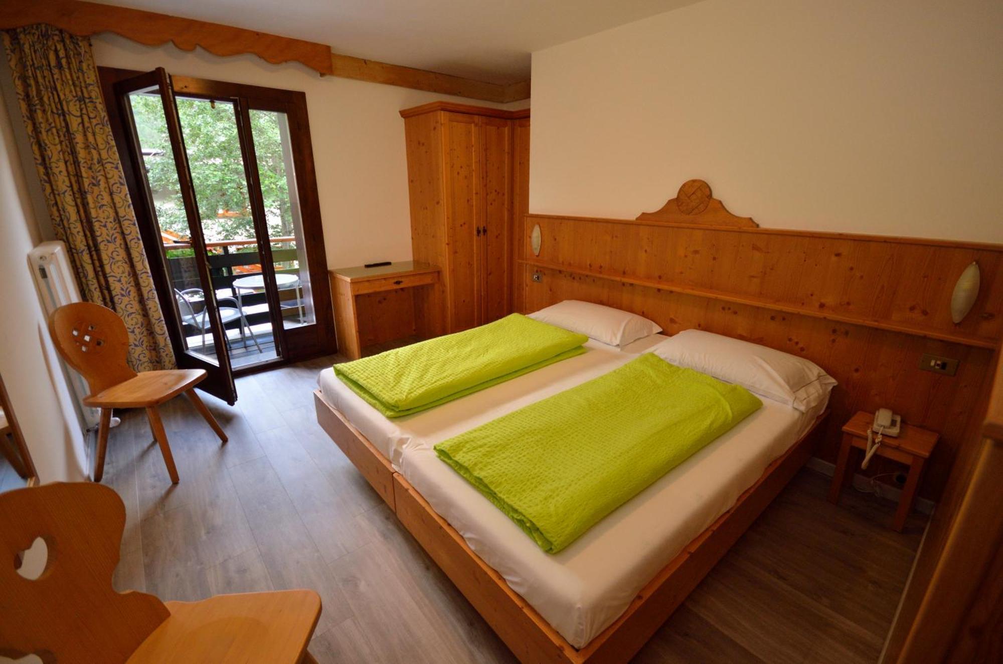 Hotel Cime D'Oro Madonna di Campiglio Bagian luar foto