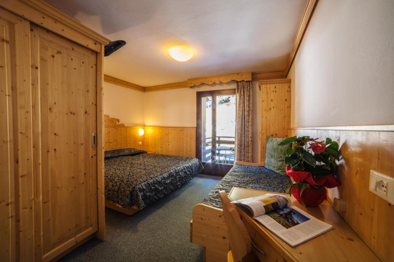 Hotel Cime D'Oro Madonna di Campiglio Bagian luar foto